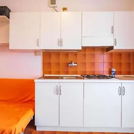 شقة Einzimmerwohnung Im 2 Stock Mit Meerblick, Parkplatz Und Klimaanlage ليدو ديلي نازيوني