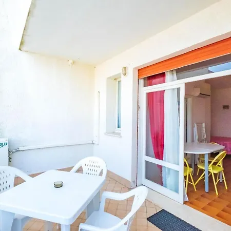 Einzimmerwohnung Im 2 Stock Mit Meerblick, Parkplatz Und Klimaanlage Apartment *