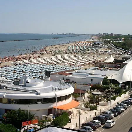 Einzimmerwohnung Im 2 Stock Mit Meerblick, Parkplatz Und Klimaanlage Lido delle Nazioni